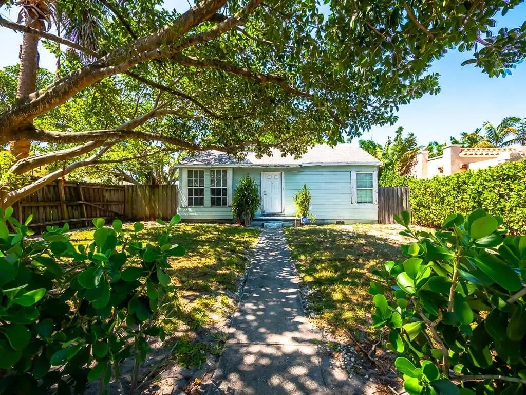 335 Greymon Dr as acquired — photo 7