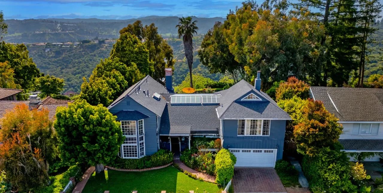 2179 Linda Flora Dr as acquired — photo 2